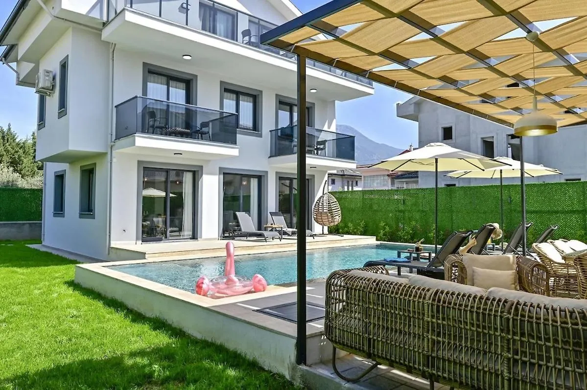 Bendis - Villa For 8 People In The Center Of Fethiye
