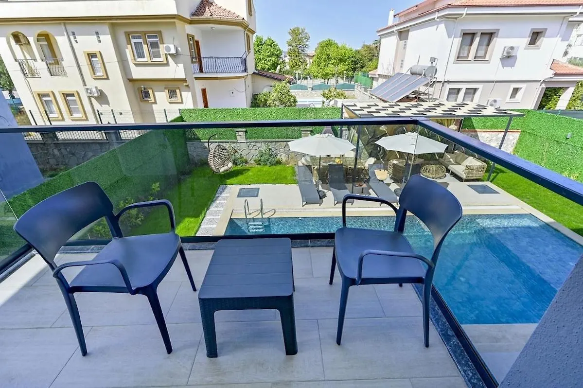 Bendis - Villa For 8 People In The Center Of Fethiye