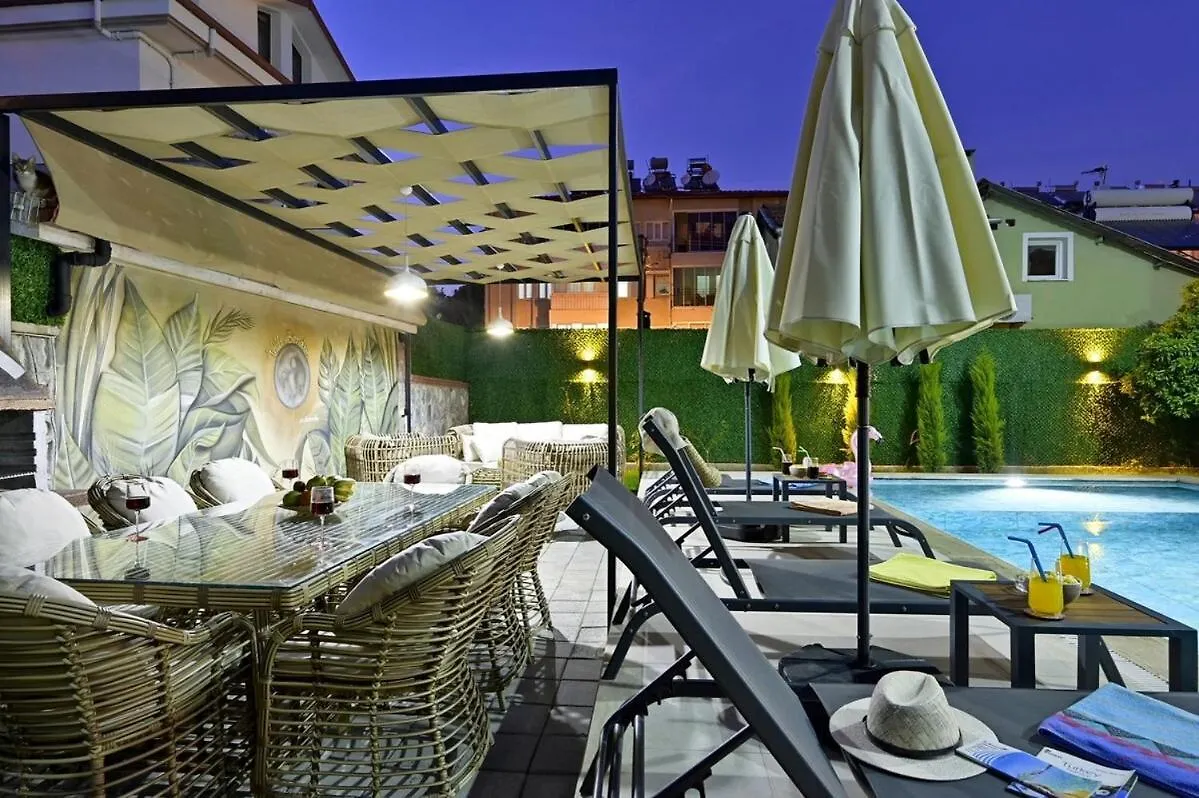 Bendis - Villa For 8 People In The Center Of Fethiye